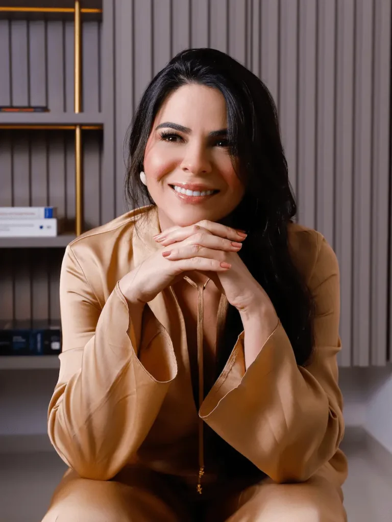 Saniely Freitas - Advogada Especialista em Direito Médico